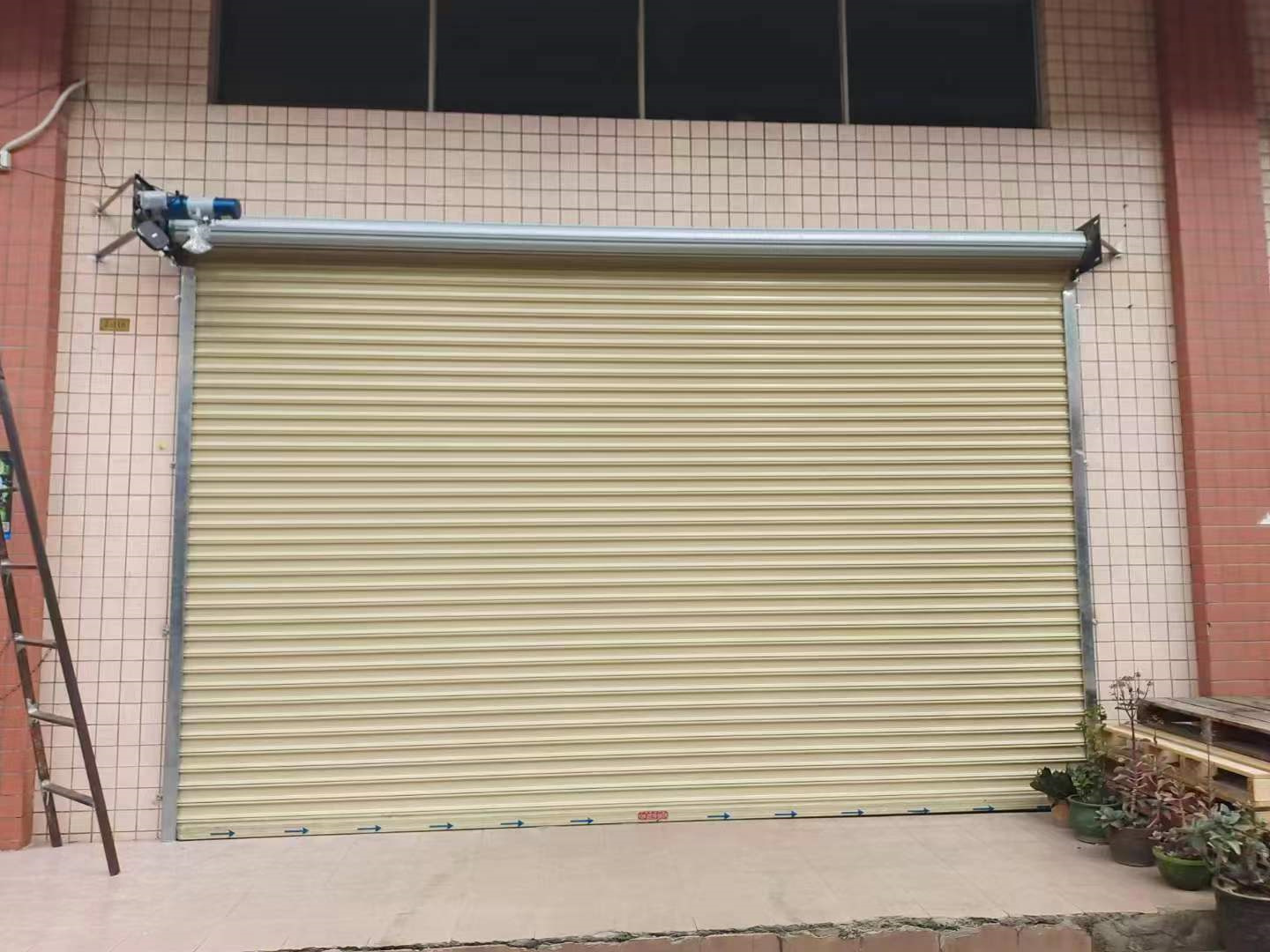 防风卷帘门、抗风卷帘门、PVC 卷帘门存在的区别?